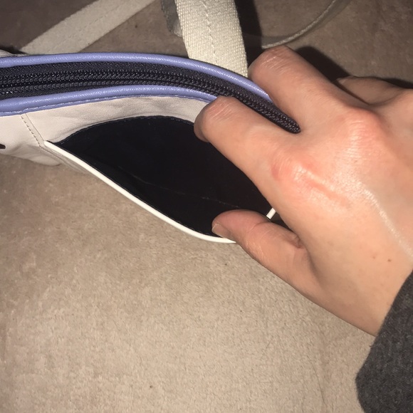 Coach leather swing pack white with light and dark blue trim silver hardware ๐โญ๏ธ - Picture 8 of 13